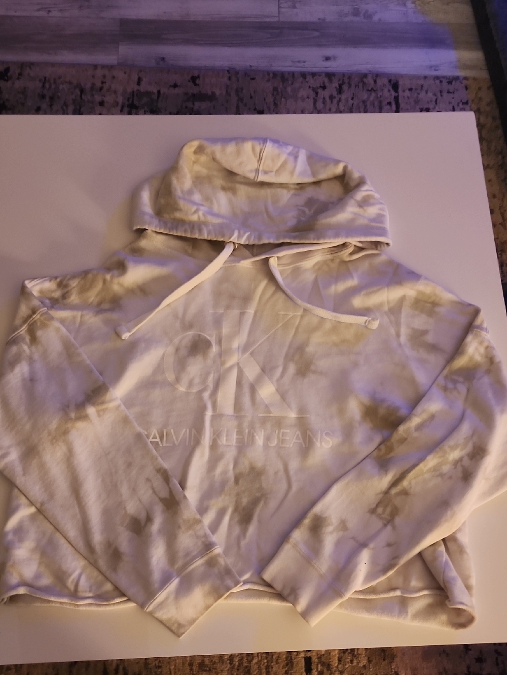 Calvin Klein Jeans Tie-Dye Cropped Hoodie in Cream and Beige